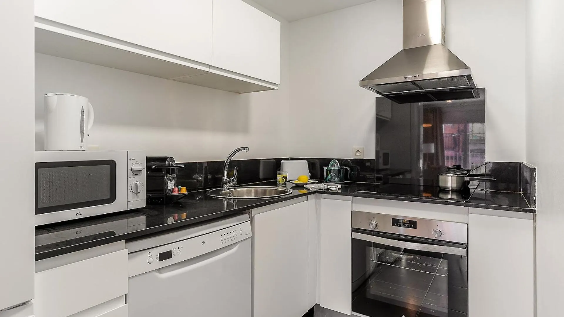 Appartamento 4237 - Ab Santa Coloma III Barcellona