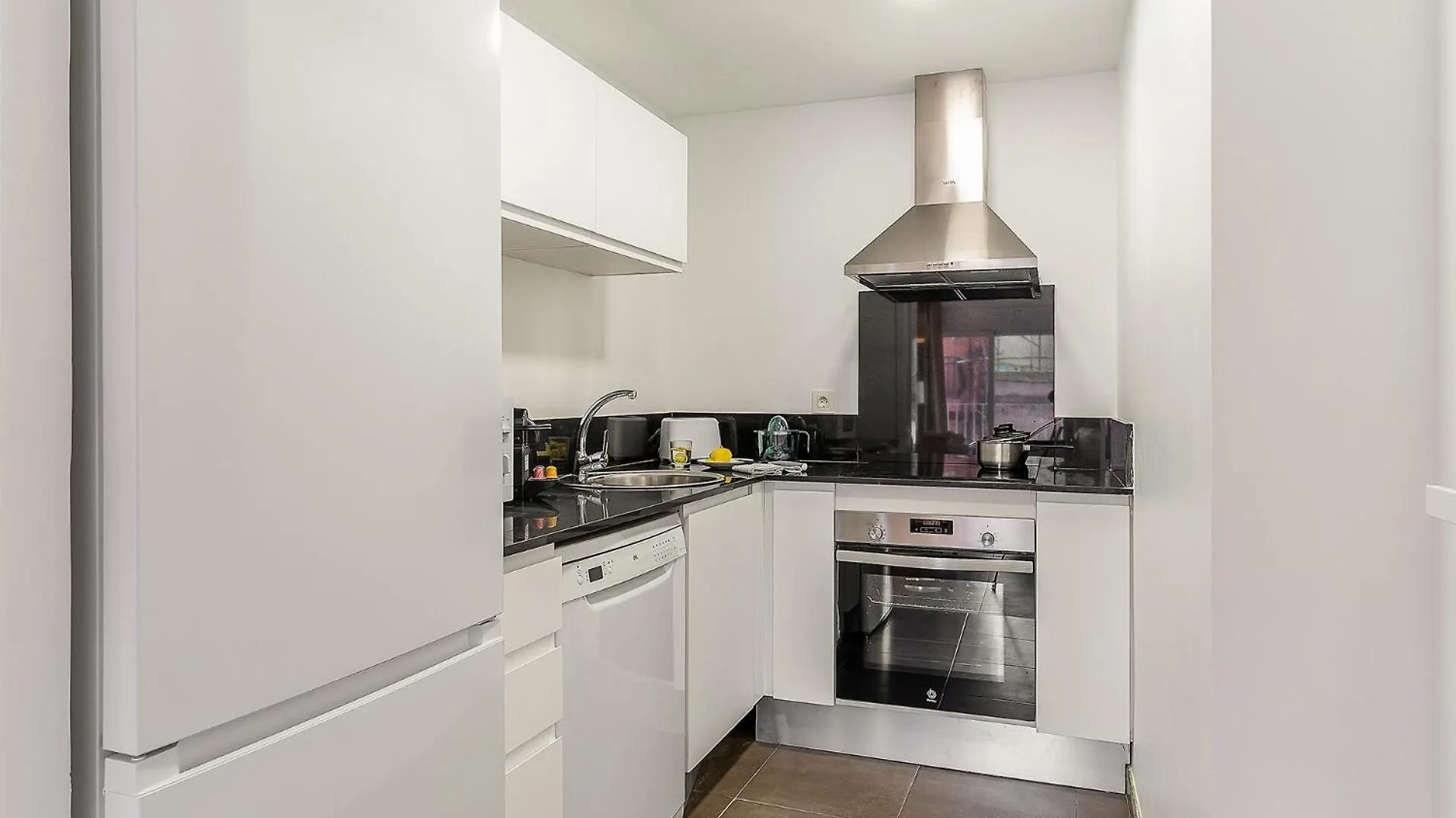 4237 - Ab Santa Coloma III Apartment Barcelona