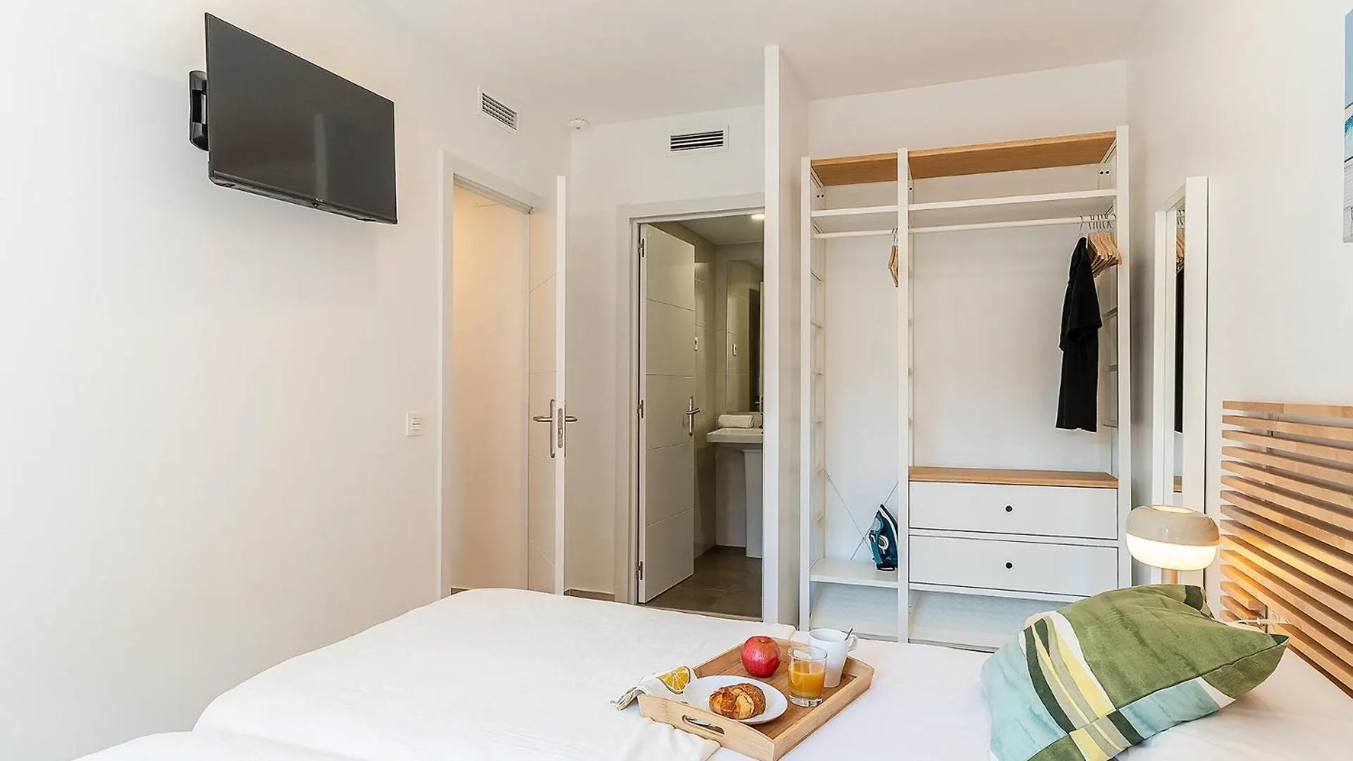 4237 - Ab Santa Coloma III Apartment Barcelona
