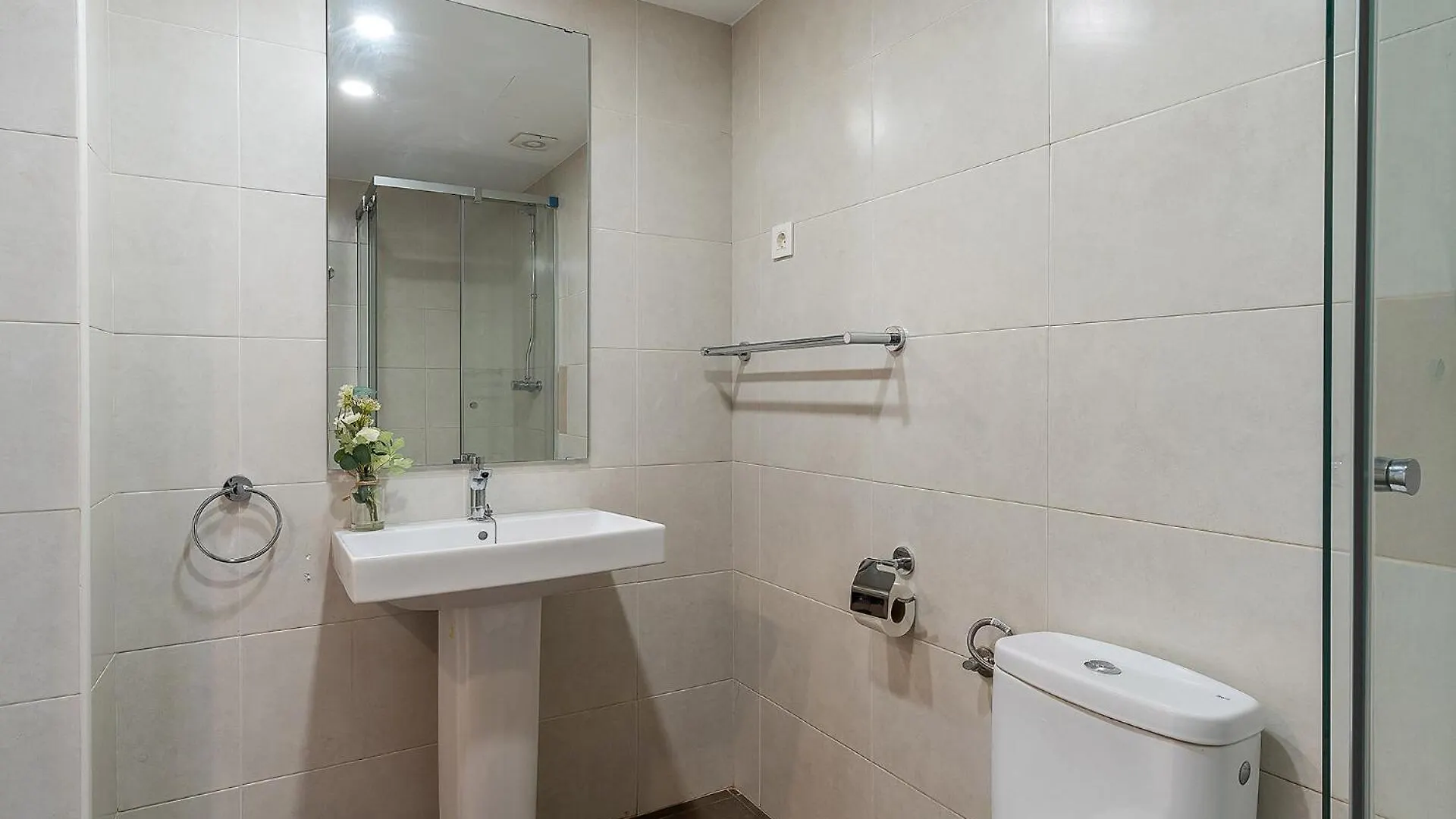4237 - Ab Santa Coloma III Apartment Barcelona