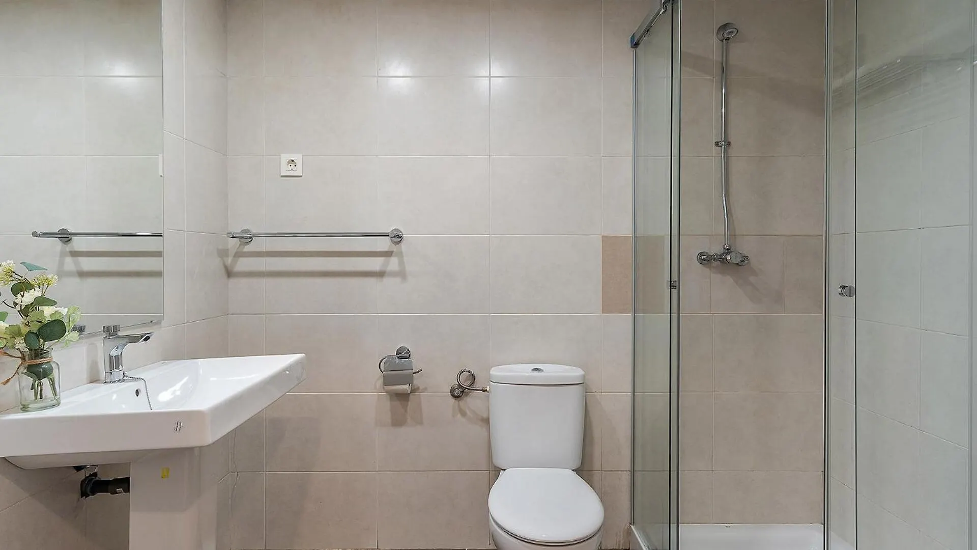 شقة 4237 - Ab Santa Coloma III برشلونة إسبانيا